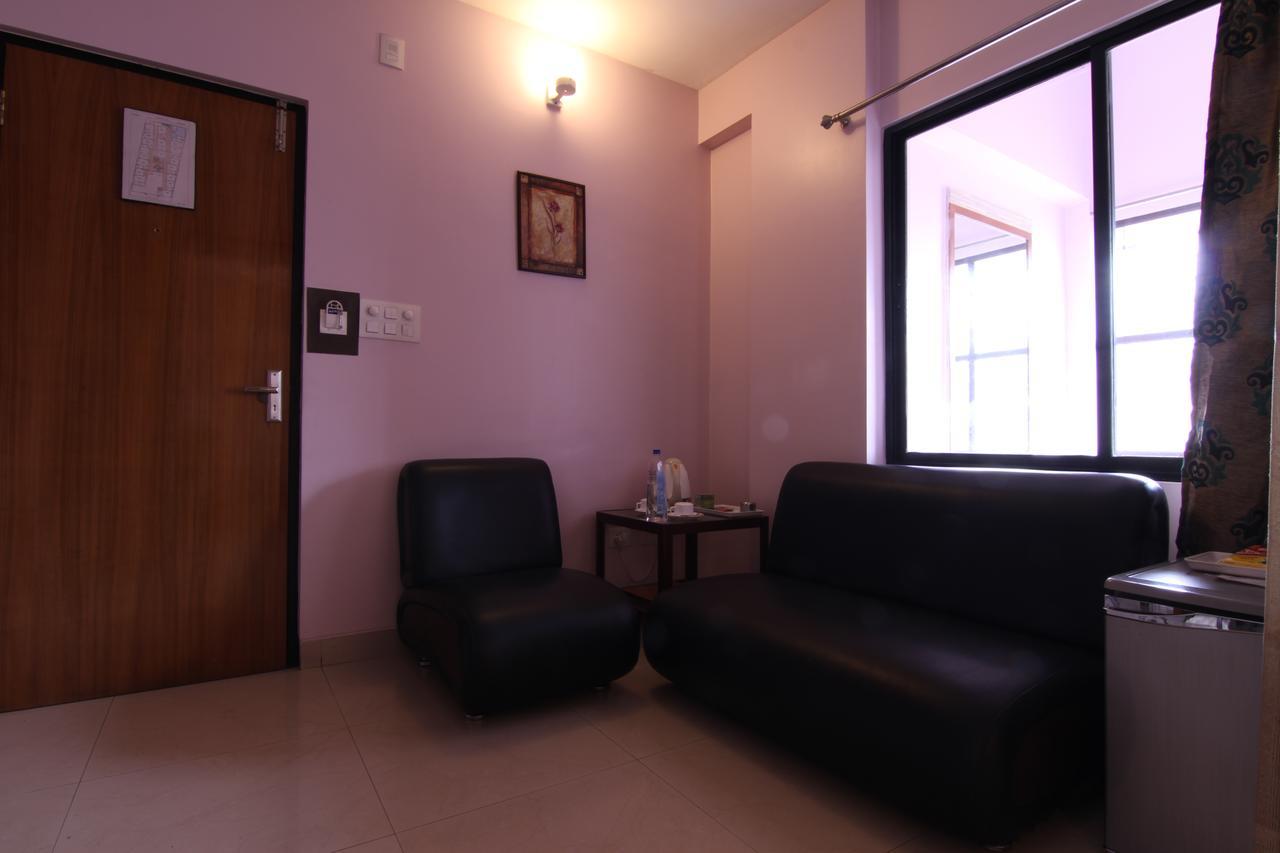 Hotel Rajawas Dibrugarh Esterno foto