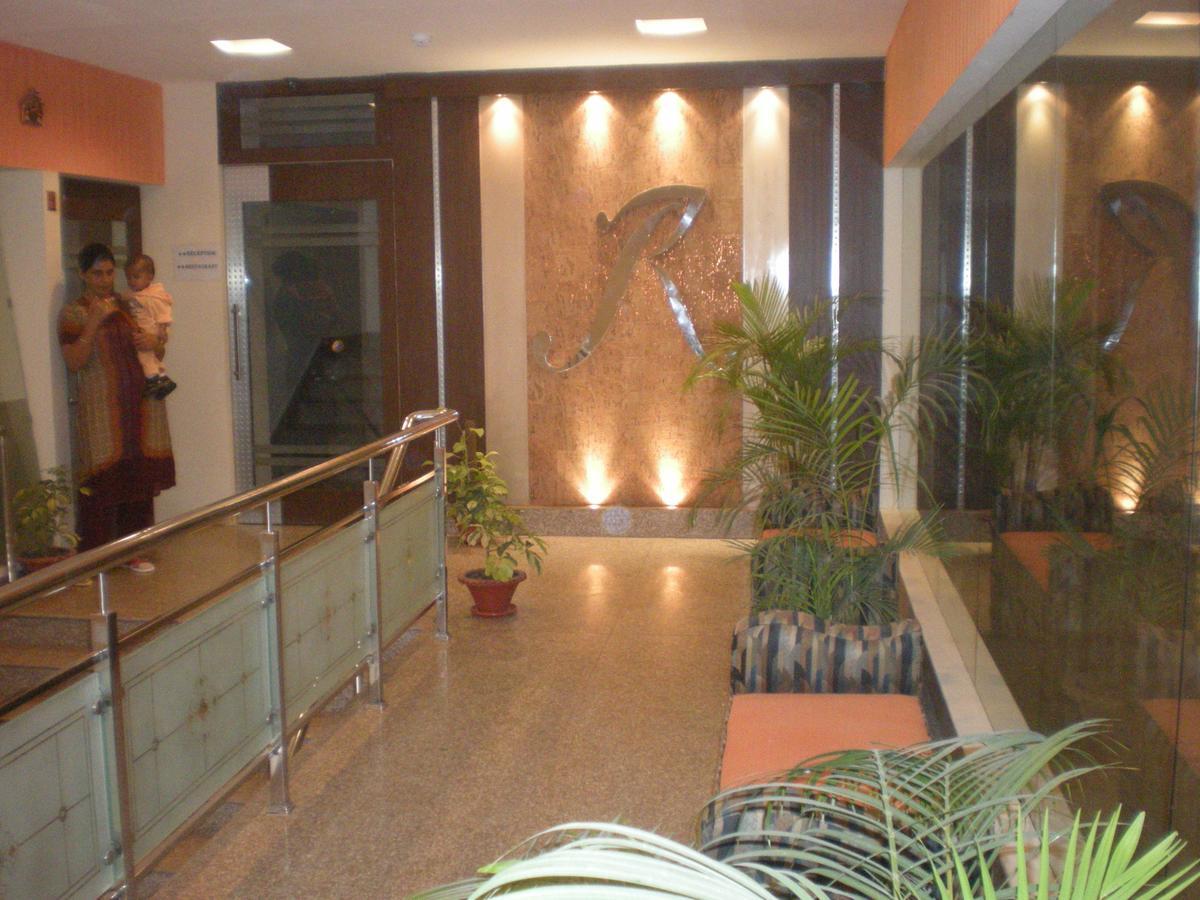 Hotel Rajawas Dibrugarh Esterno foto